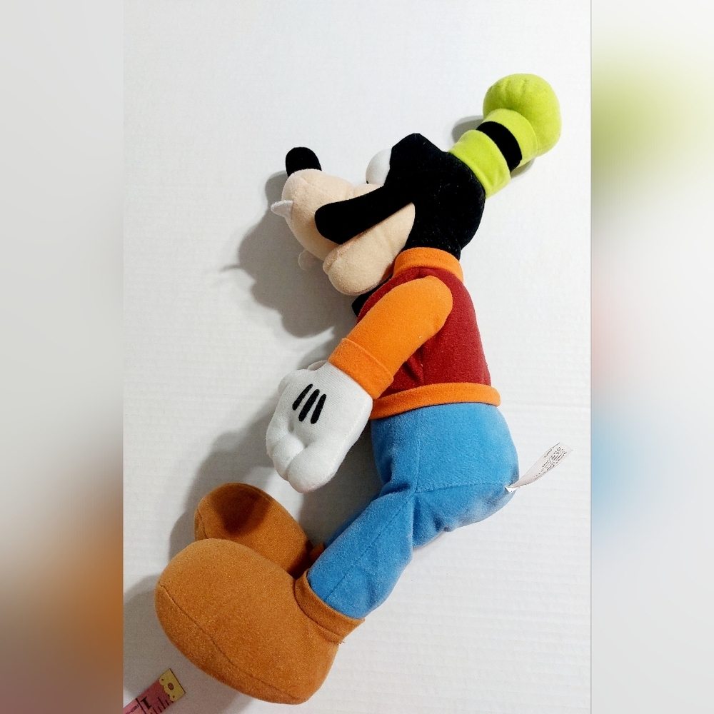 Disney Store Goofy‎ Plush Soft Stuffed Animal Embroidered 20" with clothes - Picture 5 of 6